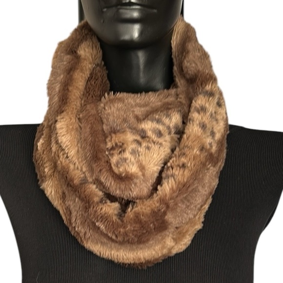 Plush Faux Fur Brown Animal Print Infinity Scarf - Picture 5 of 5